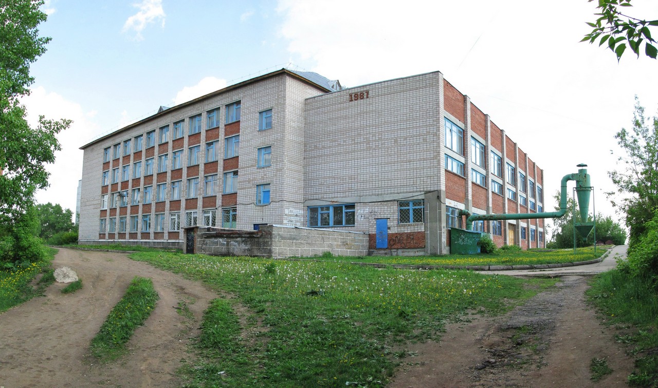 школа №6 (задний фасад)